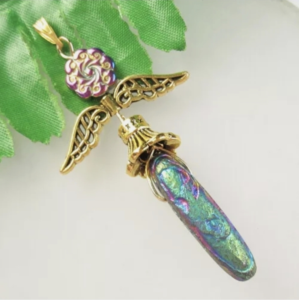 New Rainbow Titanium Crystal Agate Druzy Hematite Flower Gold Wing Pendant.